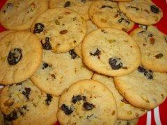 Dried Cherries Cookies for Christmas Dessert